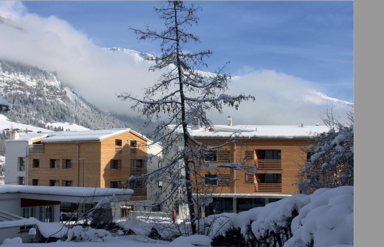 Montanas - Luxuswohnung Mit Kamin - Nahe Caumasee & Talstation فيلمز المظهر الخارجي الصورة