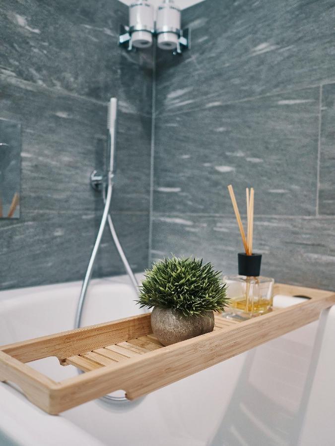 Montanas - Luxuswohnung Mit Kamin - Nahe Caumasee & Talstation فيلمز المظهر الخارجي الصورة
